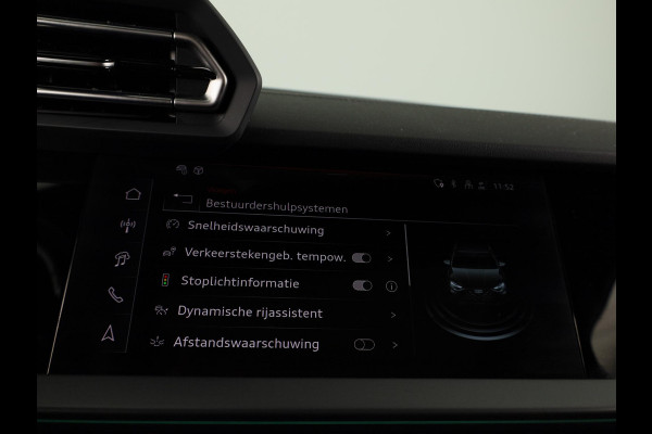 Audi A3 Sportback 40 TFSI e S edition 204 pk S-tronic | Verlengde garantie | Navigatie | Panoramadak | Parkeersensoren (Park assist) | Achteruitrijcamera | S-Line |