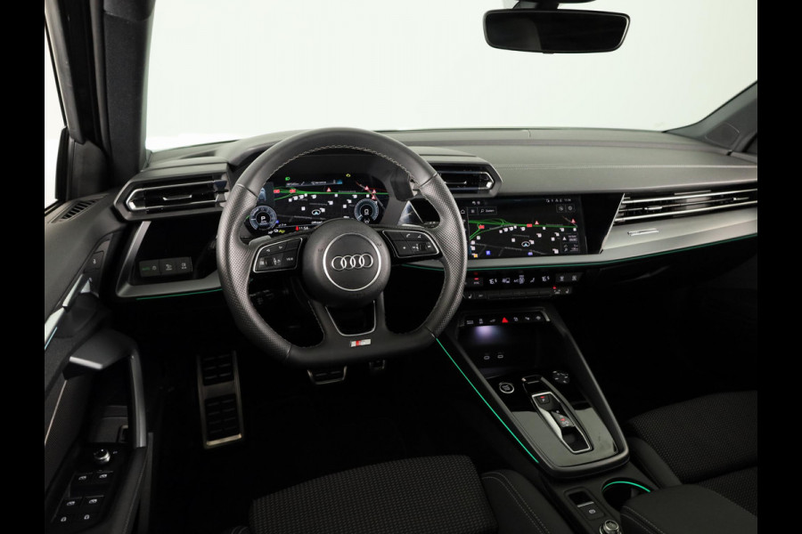 Audi A3 Sportback 40 TFSI e S edition 204 pk S-tronic | Verlengde garantie | Navigatie | Panoramadak | Parkeersensoren (Park assist) | Achteruitrijcamera | S-Line |