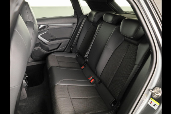 Audi A3 Sportback 40 TFSI e S edition 204 pk S-tronic | Verlengde garantie | Navigatie | Panoramadak | Parkeersensoren (Park assist) | Achteruitrijcamera | S-Line |