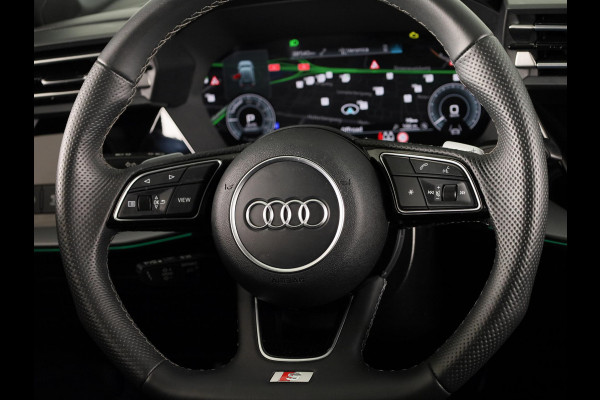 Audi A3 Sportback 40 TFSI e S edition 204 pk S-tronic | Verlengde garantie | Navigatie | Panoramadak | Parkeersensoren (Park assist) | Achteruitrijcamera | S-Line |