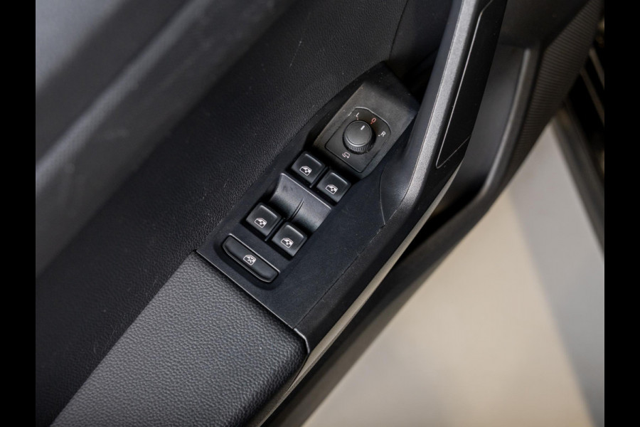 Seat Arona 1.0 EcoTSI Style Business Connect / 95pk / Stoelverwarming / Automatische klimaatregeling /