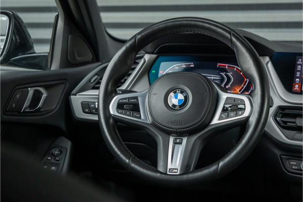 BMW 1-serie 118i M-Sport stuur - Shadow Line