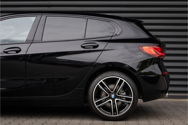 BMW 1-serie 118i M-Sport stuur - Shadow Line