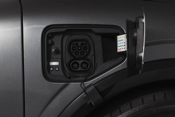 Renault Mégane E-Tech EV60 Optimum Charge Techno | Dig.Cockpit | Adapt.Cruise | Stoel-+Stuurverw. | 360 camera | NAV+App.Connect | Auto. Airco | Trekhaak | LM 20" |