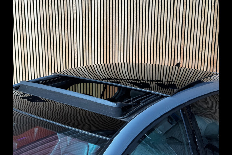 Volkswagen Golf 2.0 TSI GTI PANO|H&K|STOEL VENTILATIE & VERWARMING|MATRIX|MEMORY|LEDER|ACC|AMBIENT|19 INCH
