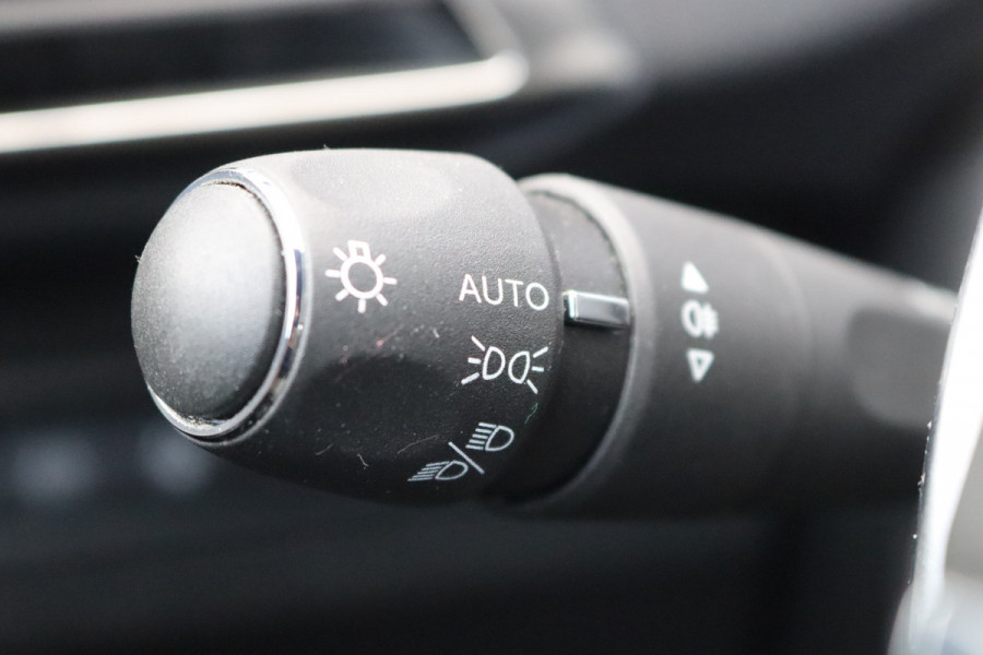 Peugeot 5008 1.2 Hybrid 136PK Automaat GT 7-pers/Leder/Memory-stoel/Camera/Stoelverwarming