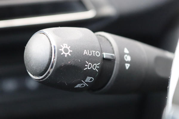 Peugeot 5008 1.2 Hybrid 136PK Automaat GT 7-pers/Leder/Memory-stoel/Camera/Stoelverwarming