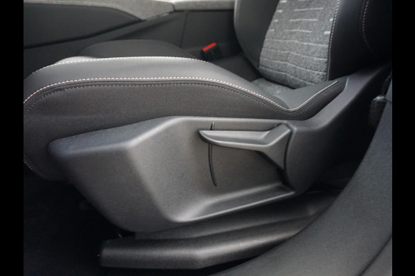 Peugeot 5008 1.2 Hybrid 145 Allure Camera achter