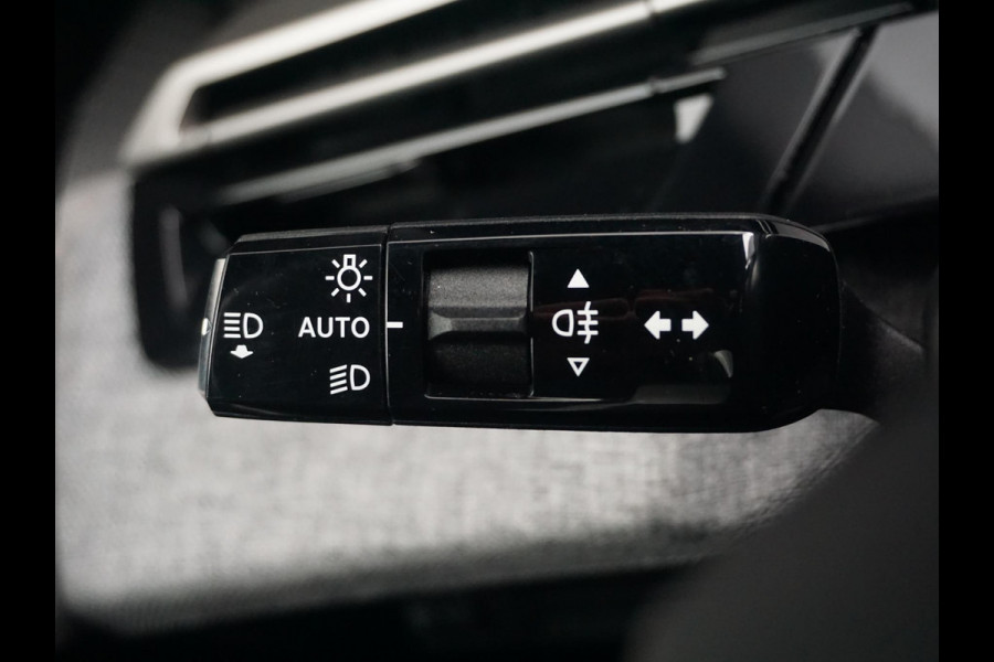 Peugeot 5008 1.2 Hybrid 145 Allure Camera achter