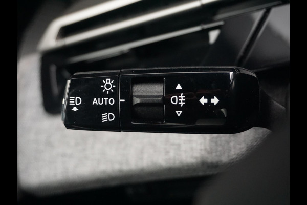 Peugeot 5008 1.2 Hybrid 145 Allure Camera achter