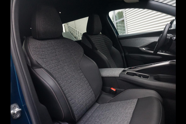 Peugeot 5008 1.2 Hybrid 145 Allure Camera achter