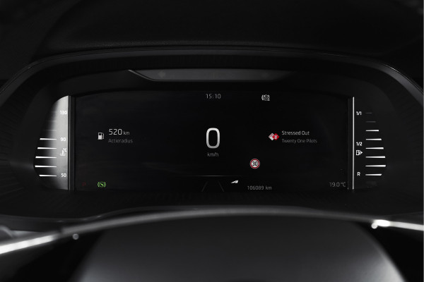 Škoda Octavia Combi 1.5 e-TSI 150 PK Business Edition Plus - Automaat | Dig.Cockpit | Adapt.Cruise | Stoel-+Stuurverw. | Camera | PDC | NAV+App.Connect | Auto. Airco | LM 17" | All Seasons |