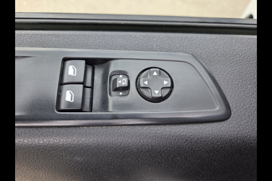 Peugeot e-Expert L2 75 kWh Xenon Stoelverwarming Airco Achteruitrijcamera