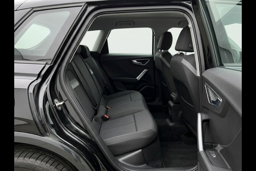 Audi Q4 e-tron 40 Launch edition Advanced 77 kWh 204pk | Navigatie | Trekhaak | Apple Carplay /- Android auto | Stoelverwarming