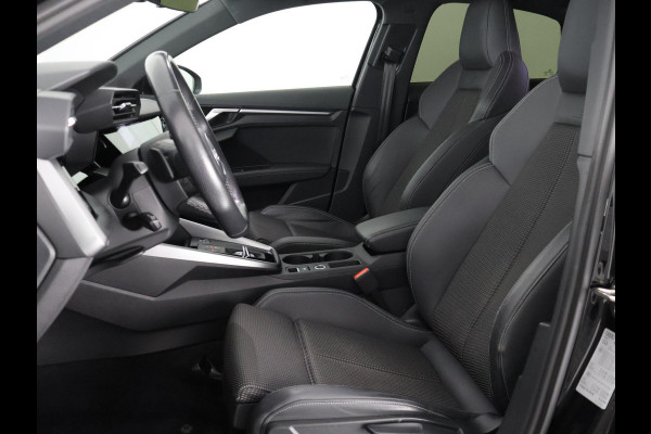 Audi A3 Limousine 35 TFSI S EDITION AUTOMAAT SCHUIF/PANODAK . NAVIGATIE . PDC V+A. VIRTUEEL COCKPIT !!