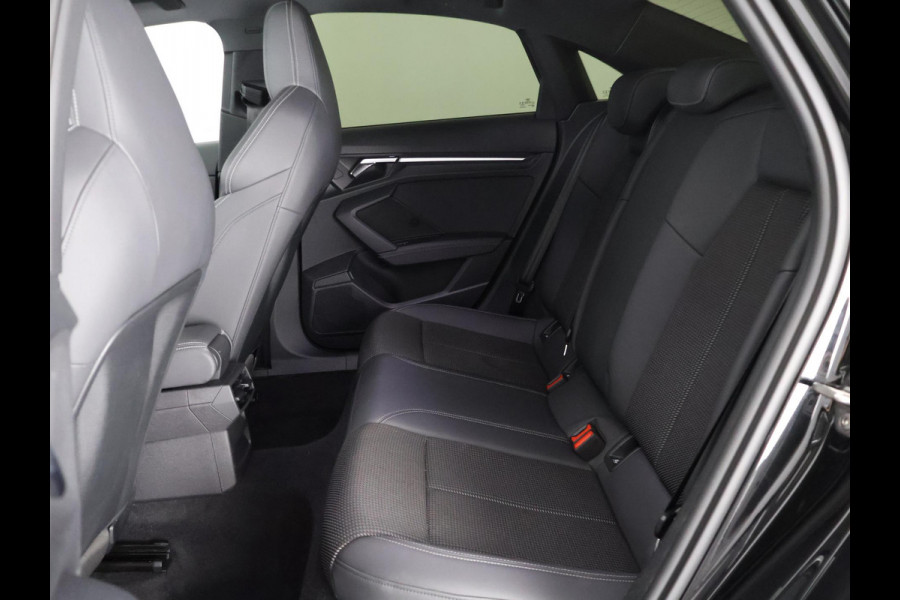Audi A3 Limousine 35 TFSI S EDITION AUTOMAAT SCHUIF/PANODAK . NAVIGATIE . PDC V+A. VIRTUEEL COCKPIT !!