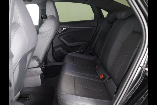 Audi A3 Limousine 35 TFSI S EDITION AUTOMAAT SCHUIF/PANODAK . NAVIGATIE . PDC V+A. VIRTUEEL COCKPIT !!
