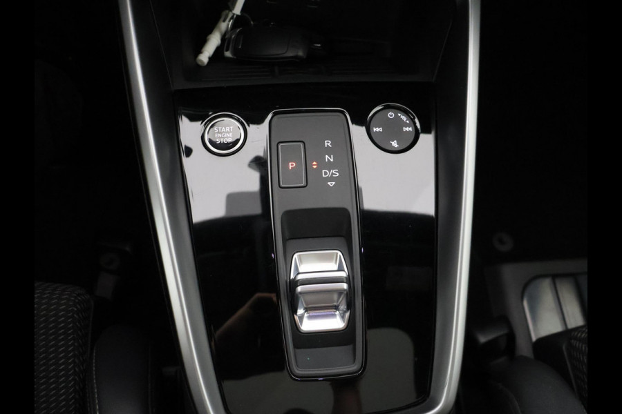 Audi A3 Limousine 35 TFSI S EDITION AUTOMAAT SCHUIF/PANODAK . NAVIGATIE . PDC V+A. VIRTUEEL COCKPIT !!