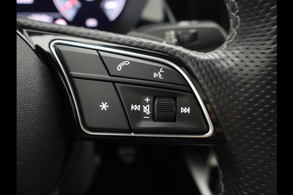 Audi A3 Limousine 35 TFSI S EDITION AUTOMAAT SCHUIF/PANODAK . NAVIGATIE . PDC V+A. VIRTUEEL COCKPIT !!