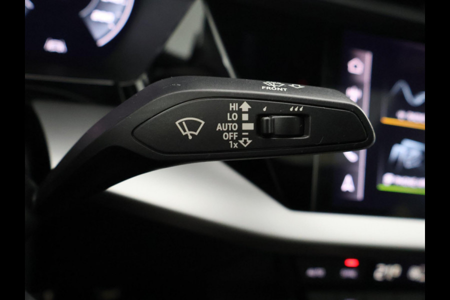 Audi A3 Limousine 35 TFSI S EDITION AUTOMAAT SCHUIF/PANODAK . NAVIGATIE . PDC V+A. VIRTUEEL COCKPIT !!