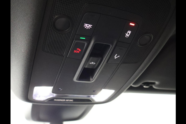 Audi A3 Limousine 35 TFSI S EDITION AUTOMAAT SCHUIF/PANODAK . NAVIGATIE . PDC V+A. VIRTUEEL COCKPIT !!