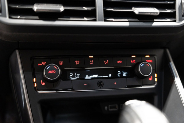 Volkswagen Polo 1.0 TSI R-line DSG LED NAVI CAMERA CRUISE