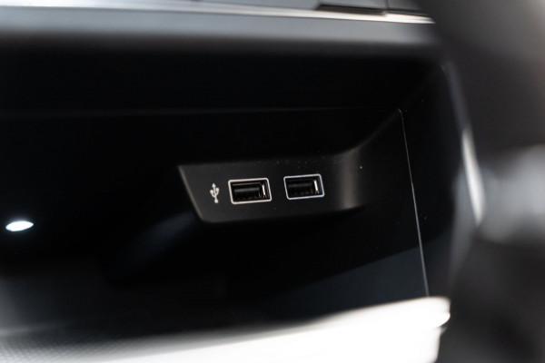 Volkswagen Polo 1.0 TSI R-line DSG LED NAVI CAMERA CRUISE