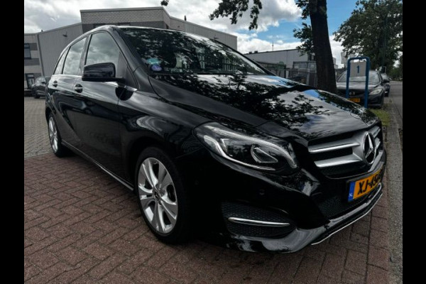Mercedes-Benz B-Klasse 180 Ambition Automaat 132.000km Airco/ECC,Navigatie,Camera,Half Leder