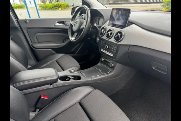 Mercedes-Benz B-Klasse 180 Ambition Automaat 132.000km Airco/ECC,Navigatie,Camera,Half Leder