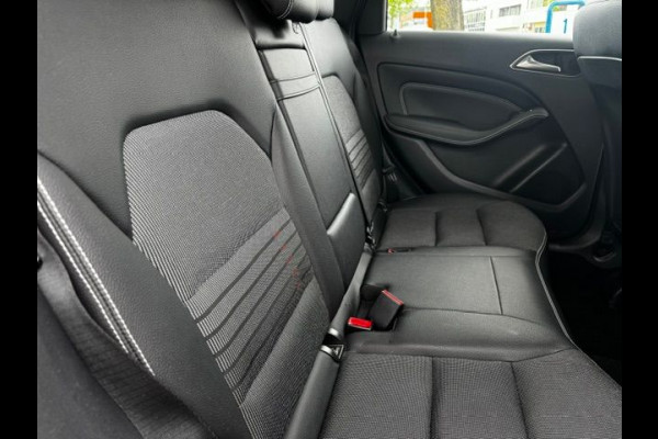 Mercedes-Benz B-Klasse 180 Ambition Automaat 132.000km Airco/ECC,Navigatie,Camera,Half Leder