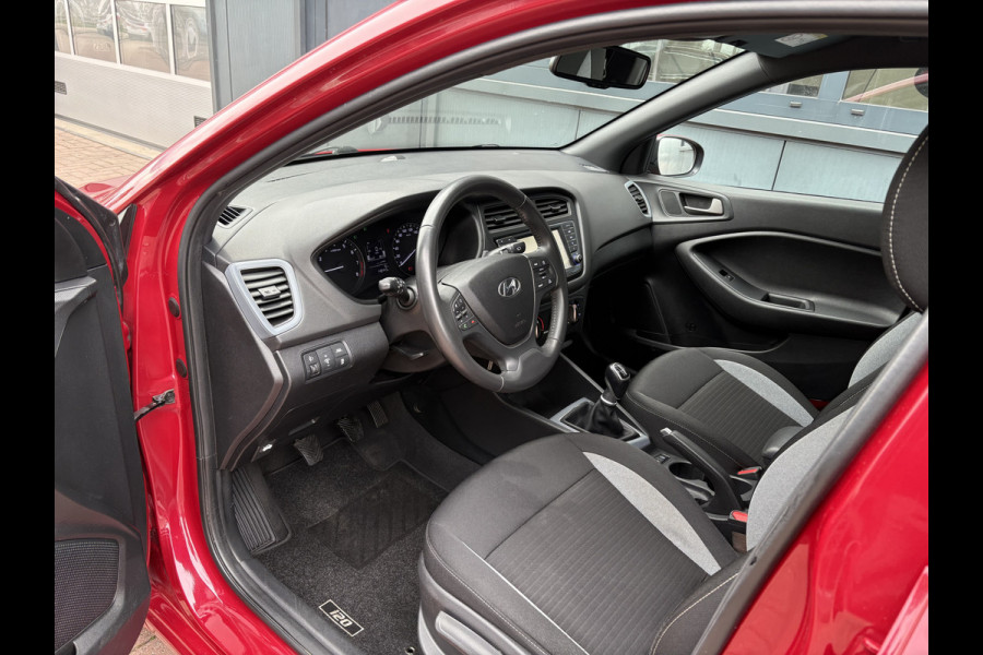 Hyundai i20 1.0 T-GDi 100pk Black Edition 5-drs. CAMERA/NAVI/CARPLAY/CRUISE/PDC/TREKHAAK