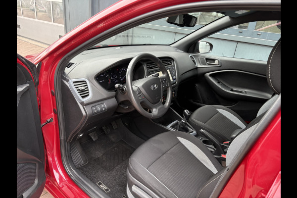 Hyundai i20 1.0 T-GDi 100pk Black Edition 5-drs. CAMERA/NAVI/CARPLAY/CRUISE/PDC/TREKHAAK