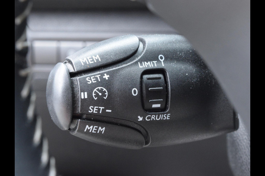 Peugeot 308 1.2 PureTech Blue Lease Premium | 130 PK | AUTOMAAT | NAVI | CLIMATE CONTROL | PARKEERSENSOREN MET CAMERA | CRUISE CONTROL