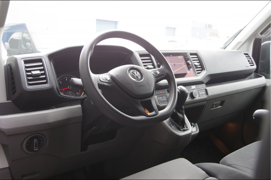 Volkswagen Crafter 35 2.0 TDI L3H3(L2H2) 3-ZITS, 177PK AUT. LED, TREKHAAK, GEV. ERGO ACTIVE STOEL, CAMERA, AIRCO, MISTLAMPEN