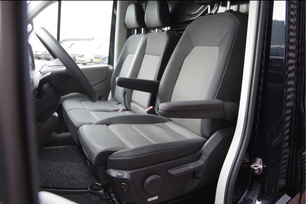 Volkswagen Crafter 35 2.0 TDI L3H3(L2H2) 3-ZITS, 177PK AUT. LED, TREKHAAK, GEV. ERGO ACTIVE STOEL, CAMERA, AIRCO, MISTLAMPEN