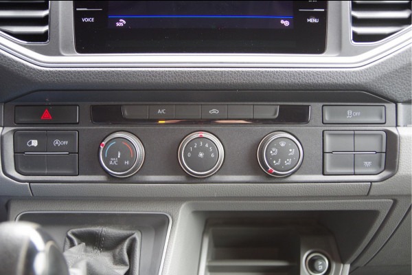 Volkswagen Crafter 35 2.0 TDI L3H3(L2H2) 3-ZITS, 177PK AUT. LED, TREKHAAK, GEV. ERGO ACTIVE STOEL, CAMERA, AIRCO, MISTLAMPEN