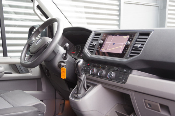 Volkswagen Crafter 35 2.0 TDI L3H3(L2H2) 3-ZITS, 177PK AUT. LED, TREKHAAK, GEV. ERGO ACTIVE STOEL, CAMERA, AIRCO, MISTLAMPEN