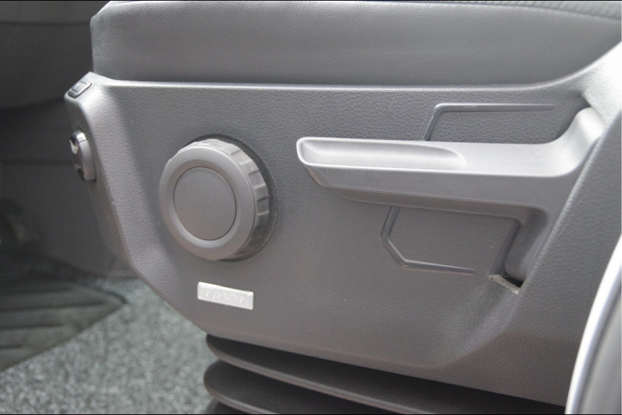 Volkswagen Crafter 35 2.0 TDI L3H3(L2H2) 3-ZITS, 177PK AUT. LED, TREKHAAK, GEV. ERGO ACTIVE STOEL, CAMERA, AIRCO, MISTLAMPEN