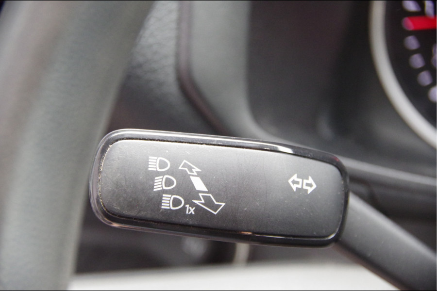 Volkswagen Crafter 35 2.0 TDI L3H3(L2H2) 3-ZITS, 177PK AUT. LED, TREKHAAK, GEV. ERGO ACTIVE STOEL, CAMERA, AIRCO, MISTLAMPEN
