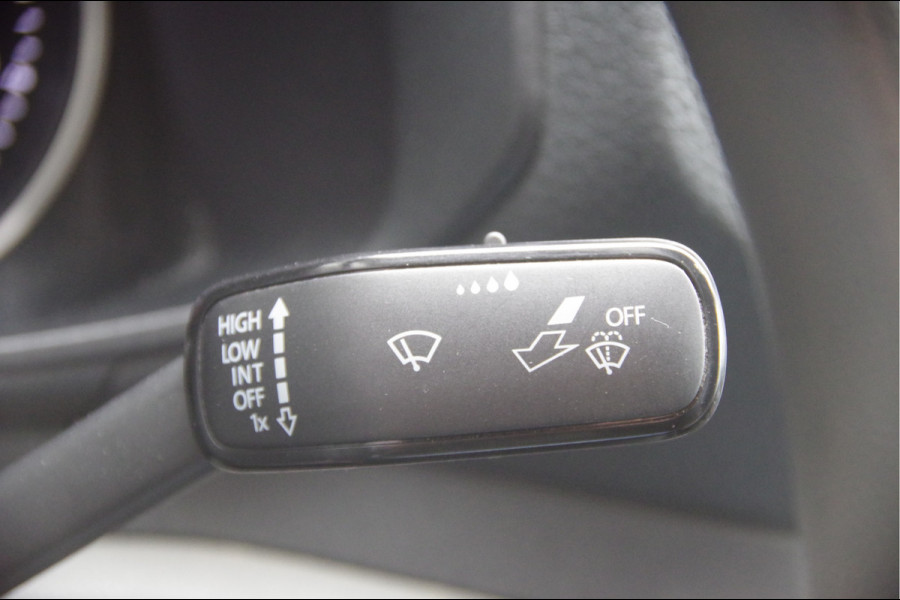 Volkswagen Crafter 35 2.0 TDI L3H3(L2H2) 3-ZITS, 177PK AUT. LED, TREKHAAK, GEV. ERGO ACTIVE STOEL, CAMERA, AIRCO, MISTLAMPEN