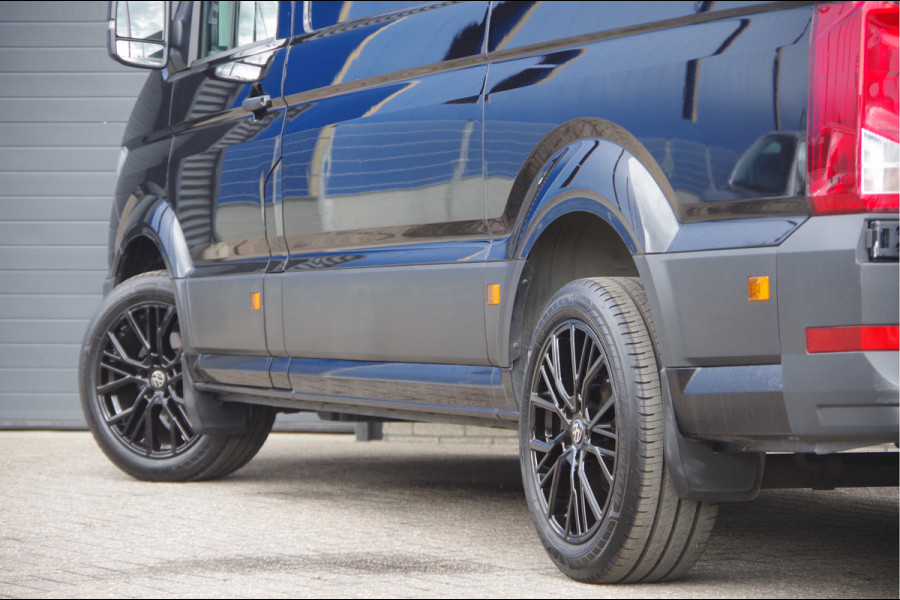 Volkswagen Crafter 35 2.0 TDI L3H3(L2H2) 3-ZITS, 177PK AUT. LED, TREKHAAK, GEV. ERGO ACTIVE STOEL, CAMERA, AIRCO, MISTLAMPEN