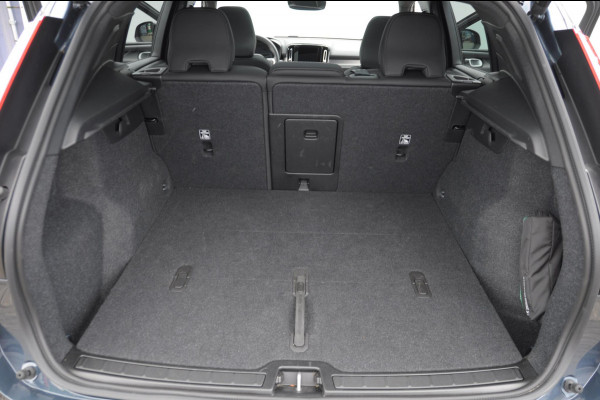 Volvo EX40 Single Motor Extended Range Plus Black Ed. 82 kWh / DEMO LEX / Panoramadak / Apple Carplay / Android Auto / Harman kardon audio / Adaptive cruise control / Pilot assist / Lichtmetalen velgen /