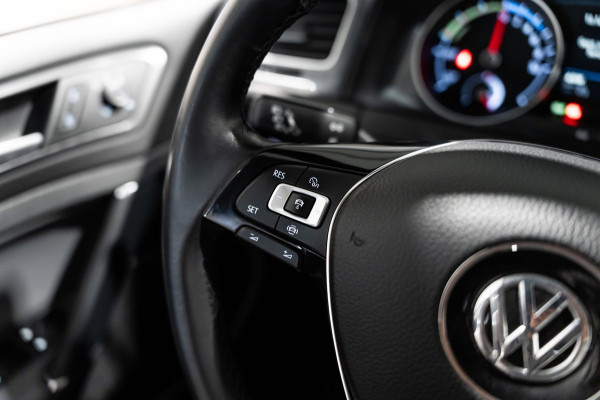 Volkswagen e-Golf E-DITION DSG LED CAMERA LEDER