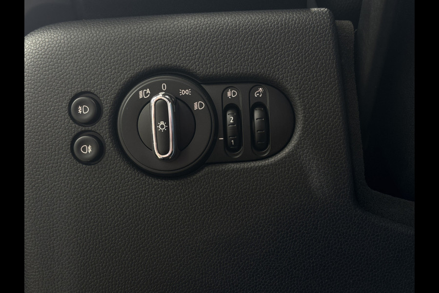 MINI 5-deurs 1.5 Cooper Chili - Harman & Kardon - Schuif/kanteldak - HUD -