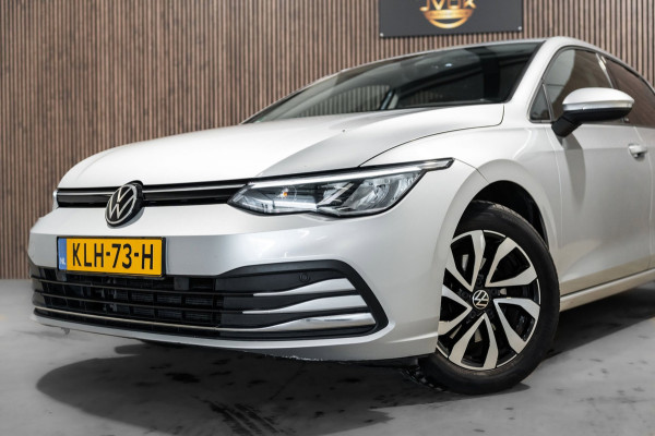 Volkswagen Golf 1.0 eTSI Life DSG LED CAMERA PDC