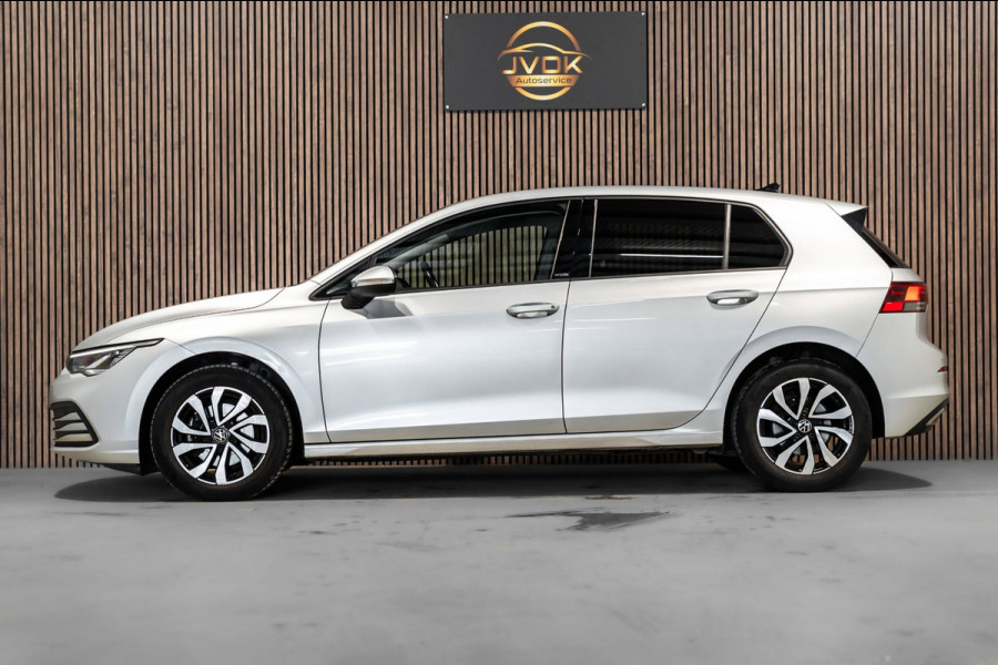 Volkswagen Golf 1.0 eTSI Life DSG LED CAMERA PDC