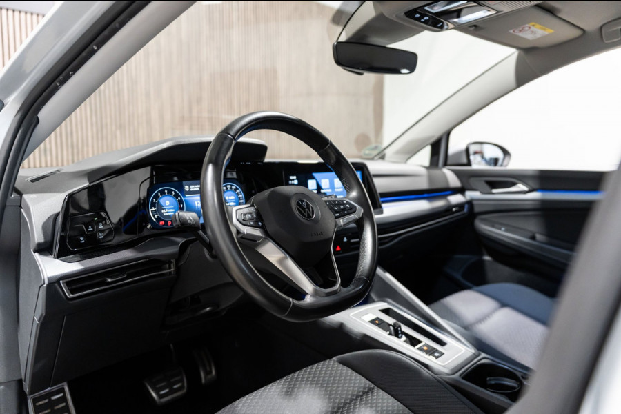 Volkswagen Golf 1.0 eTSI Life DSG LED CAMERA PDC