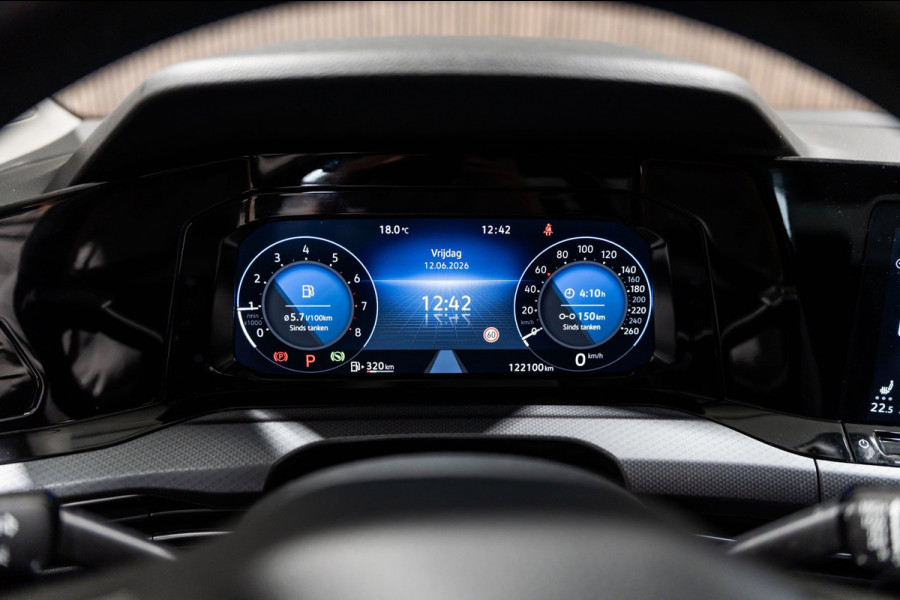 Volkswagen Golf 1.0 eTSI Life DSG LED CAMERA PDC