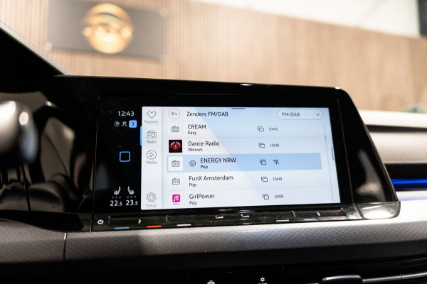 Volkswagen Golf 1.0 eTSI Life DSG LED CAMERA PDC