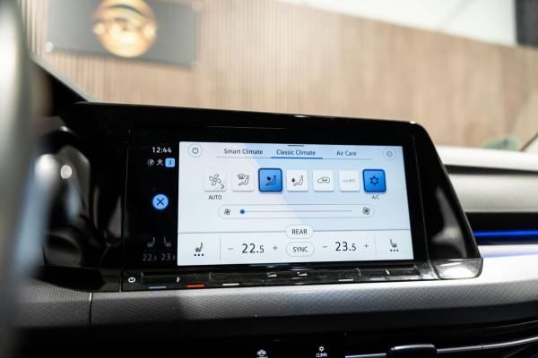 Volkswagen Golf 1.0 eTSI Life DSG LED CAMERA PDC